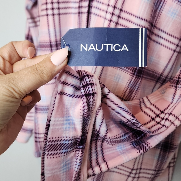 🔥Softest Plaid Button-Up Shirt - Picture 2 of 7